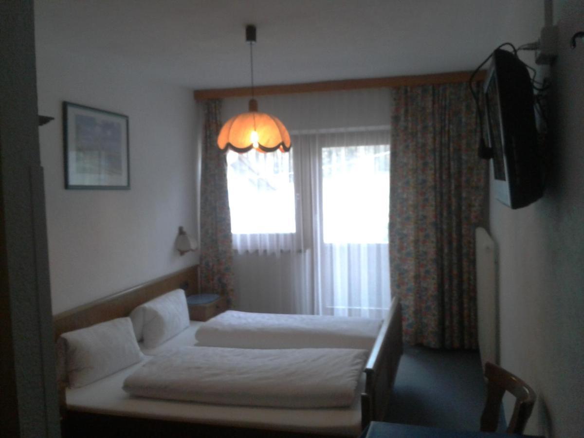 Gästehaus Riml Längenfeld Zimmer foto