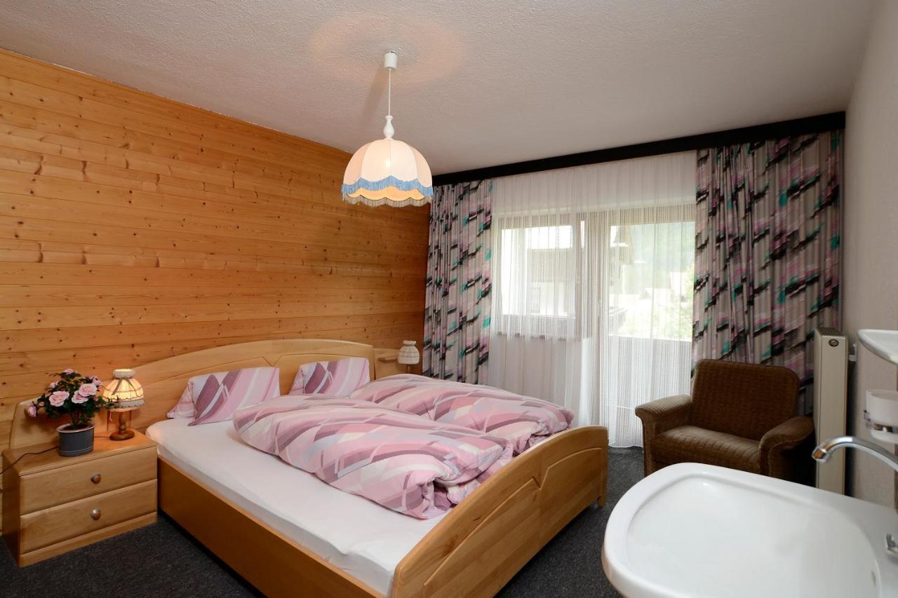Gästehaus Riml Längenfeld Zimmer foto